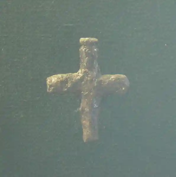 Simple cross without circle or frame